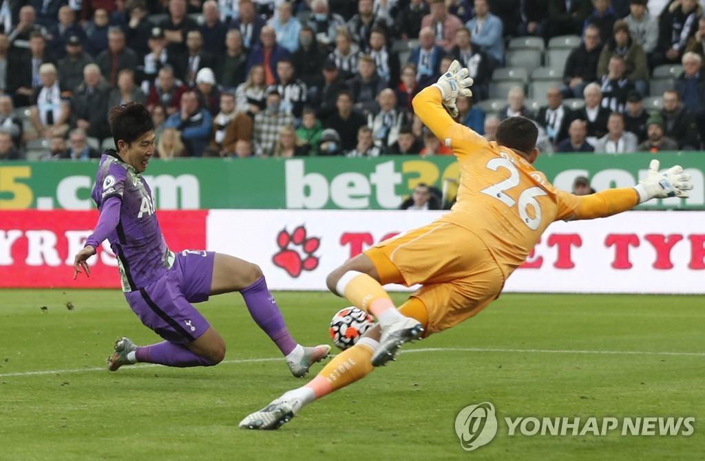 SOCCER-ENGLAND-NEW-TOT/REPORT