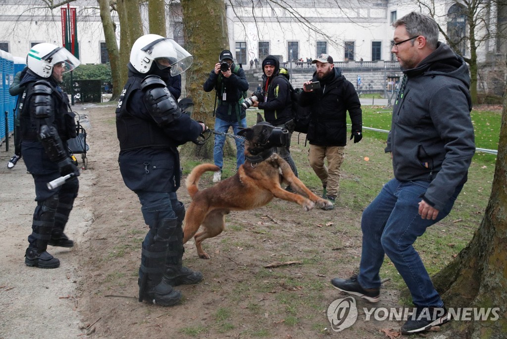 HEALTH-CORONAVIRUS/BELGIUM-PROTEST