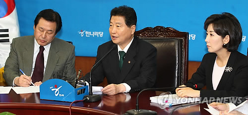 모두발언하는 안상수 대표