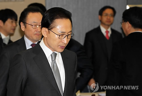 李대통령, 포스트무역 1조달러 전략회의 개최