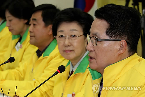 박지원 최고위원(사진 맨오른쪽, 자료사진)