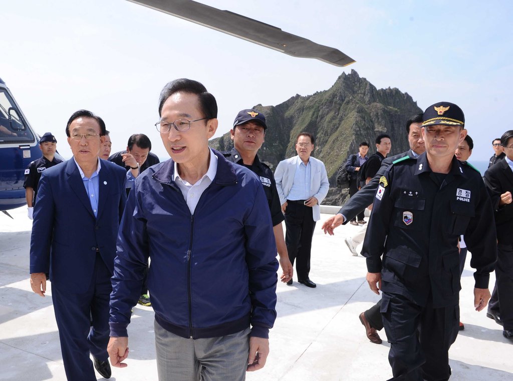 독도 도착한 이 대통령