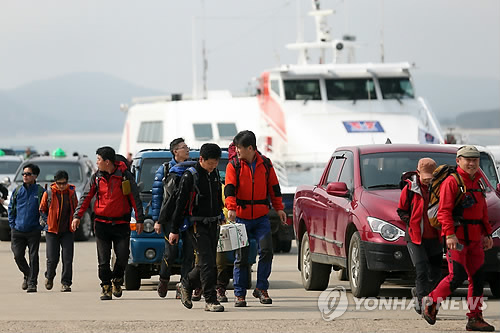 백령도 찾은 관광객들