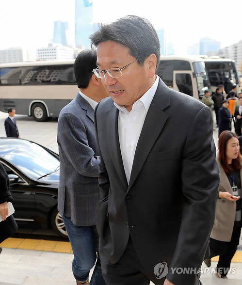 현장 떠나는 민주당 강기정 의원