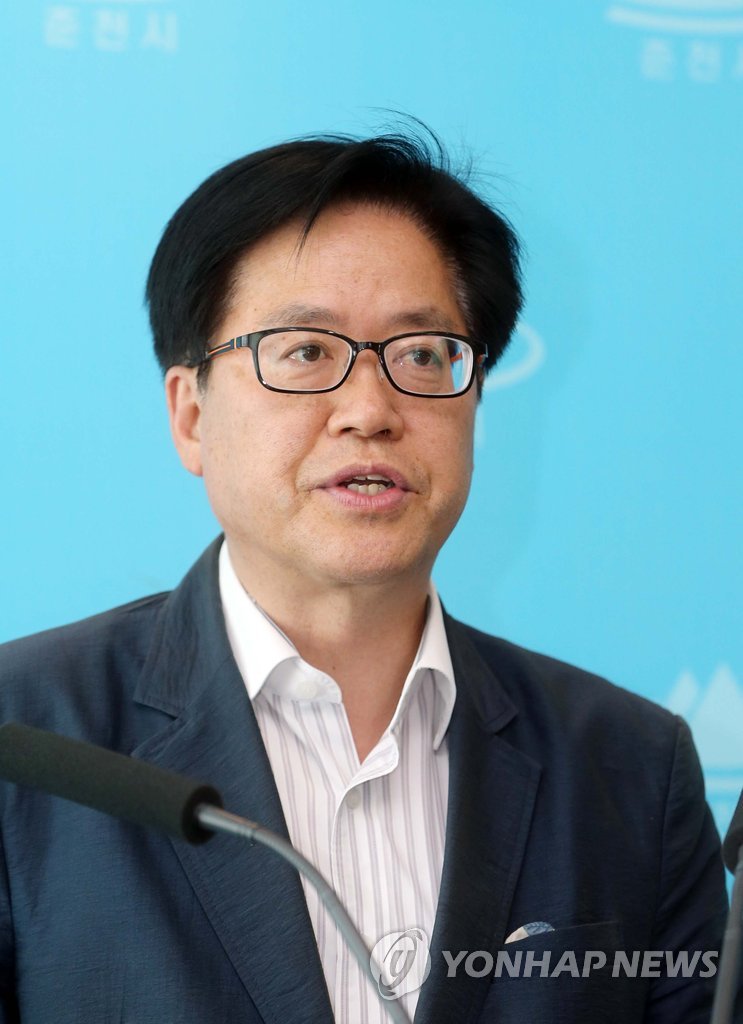변지량 춘천시장 후보 새정치연합 탈당…무소속 출마