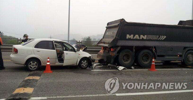 한국 교통사고 사망자 수 OECD 회원국 중 2위 - 1