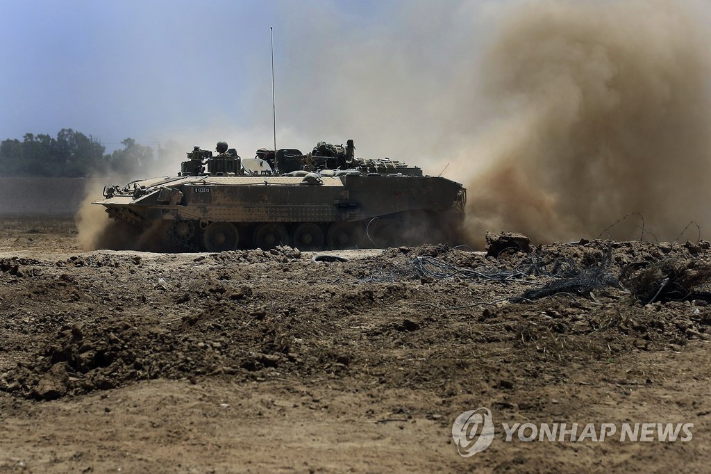 "가자 난민촌 놀이터에 미사일…어린이 9명 사망"