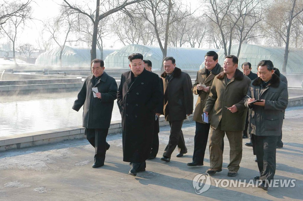 북한 김정은,메기공장 시찰