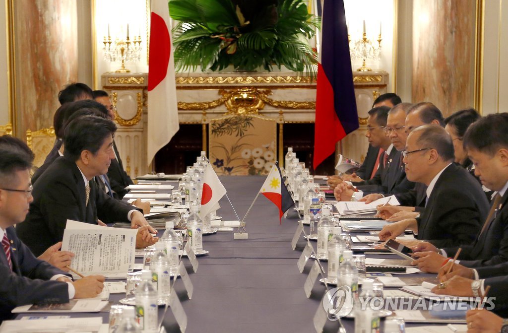 일본-필리핀 정상회담…군사장비 판매 논의