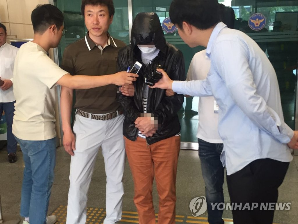 '장롱 시신' 살인범 징역 22년…법원 "교활한 범죄" - 1