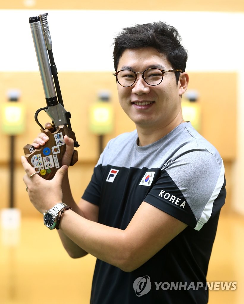 밝은 표정의 진종오