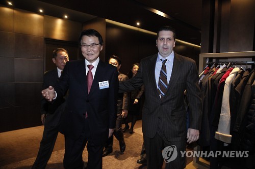 민화협 토론회 참석한 리퍼트 대사
