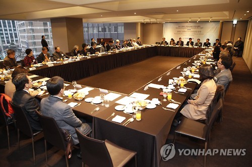 리퍼트 주한미국대사, 피습 9개월만에 민화협 토론회 참석