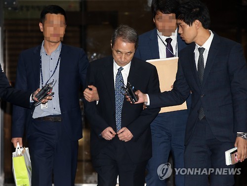 제품의 유해 가능성에 무관심했던 옥시 전 최고경영자 신현우(68)