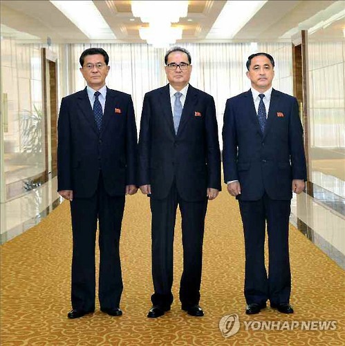 평양공항서 중국으로 출발하는 北 리수용