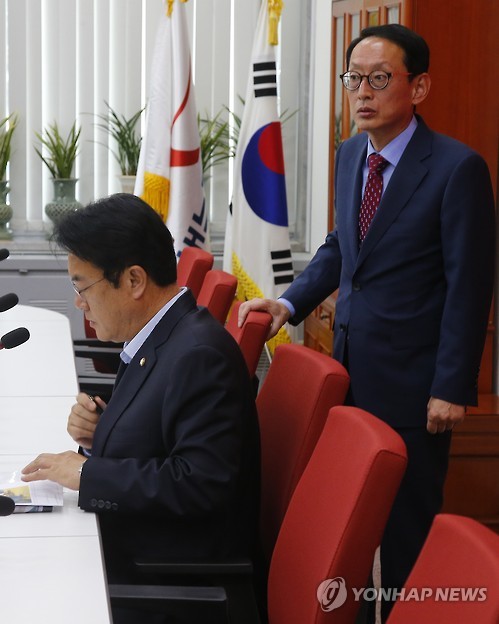 비공개 회의 마친 새누리 원내대표단
