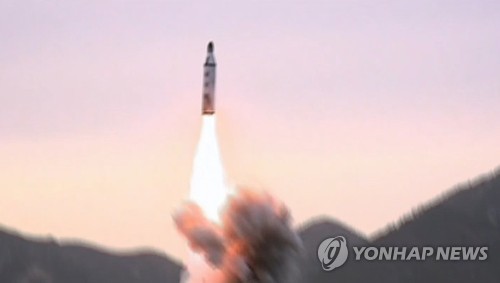 北 TV, SLBM 수중시험 발사 영상 공개