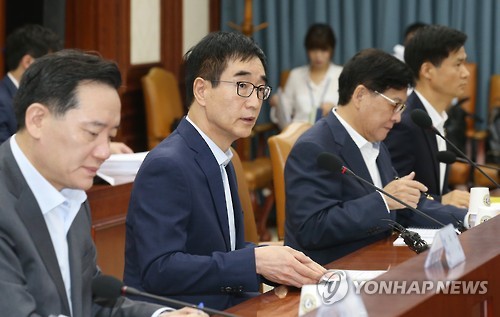 모두발언하는 이 부총리