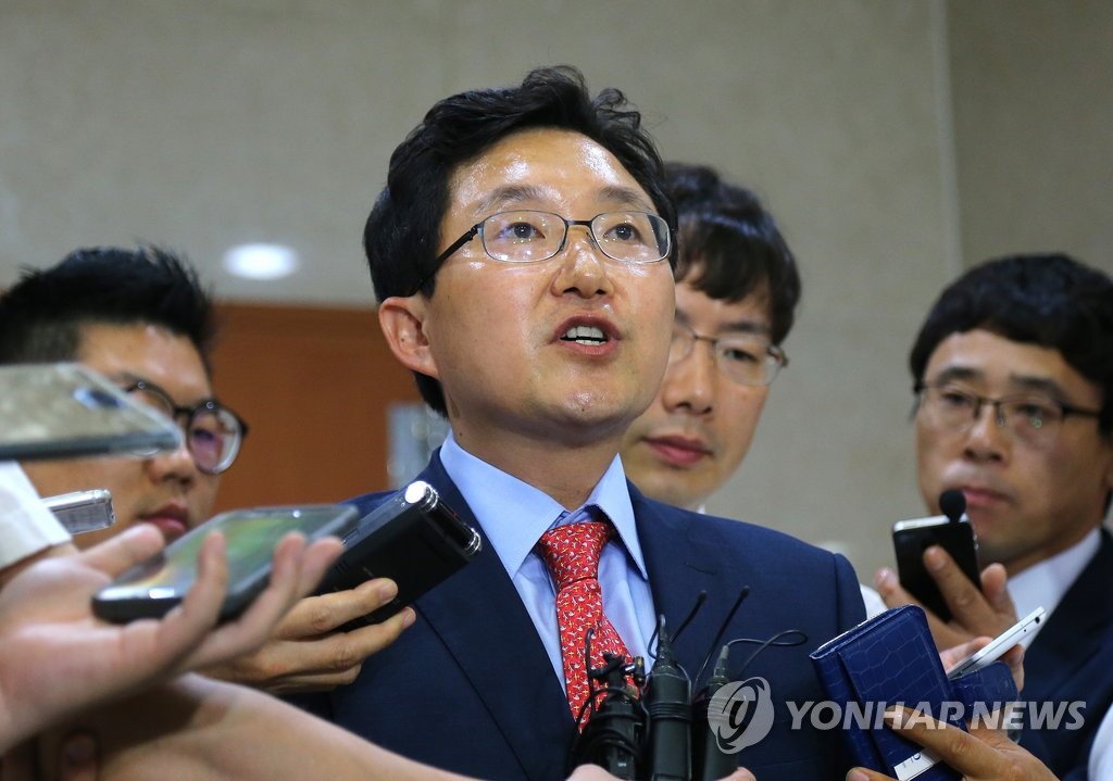 당 대표 선거 출마의 변 말하는 김용태