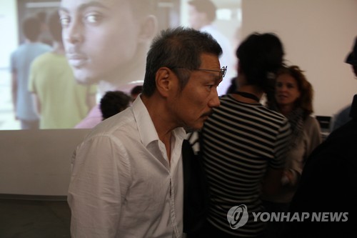 지난 7월 프랑스 마르세유 국제영화제에 참석한 홍상수 감독