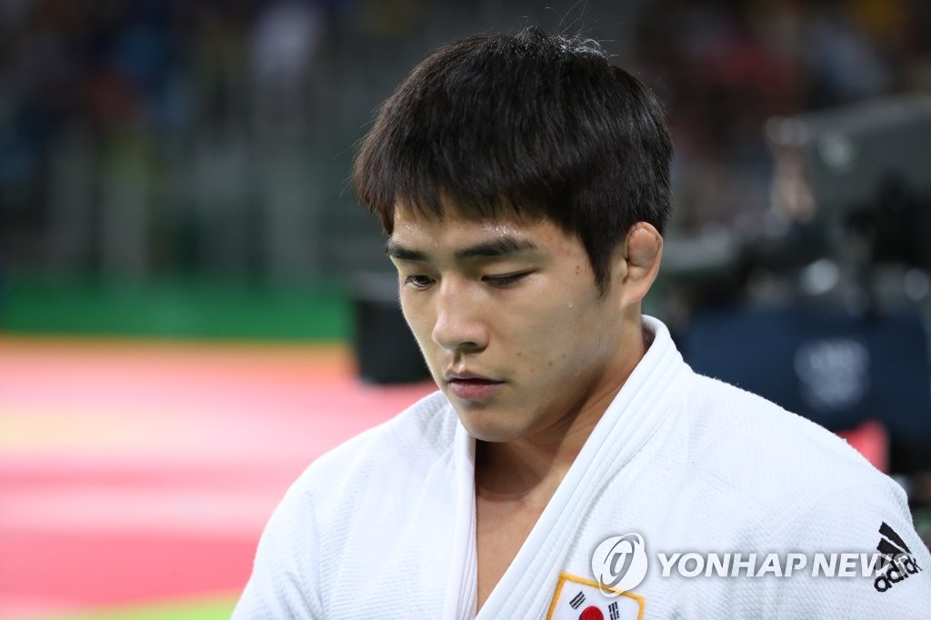 <올림픽> 굳은 표정의 안창림