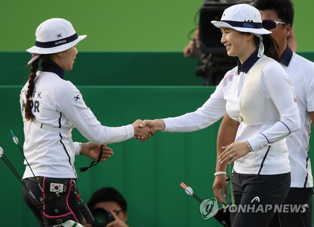 <올림픽> 기보배 '혜진 언니, 꼭 금메달 따'