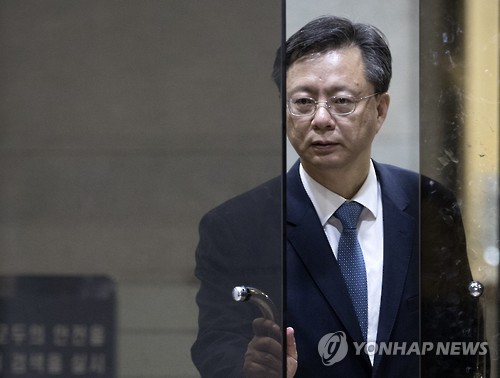 귀가하는 우병우 전 비서관