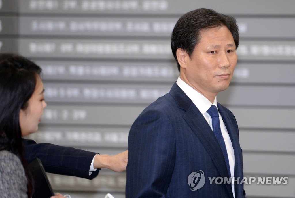 안봉근 검찰 출석, '국민 무시'에 이어 취재진도 무시?'