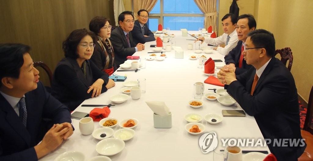 추미애의 여야 영수회담 제의, 더민주 중진 긴급간담회