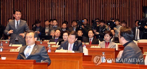 새누리당, '의견 충돌'