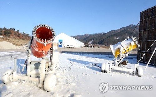 인제 빙어축제마저도"…얼지 않는 강 탓에 축제 연기