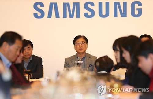 기자간담회 참석한 윤부근 사장