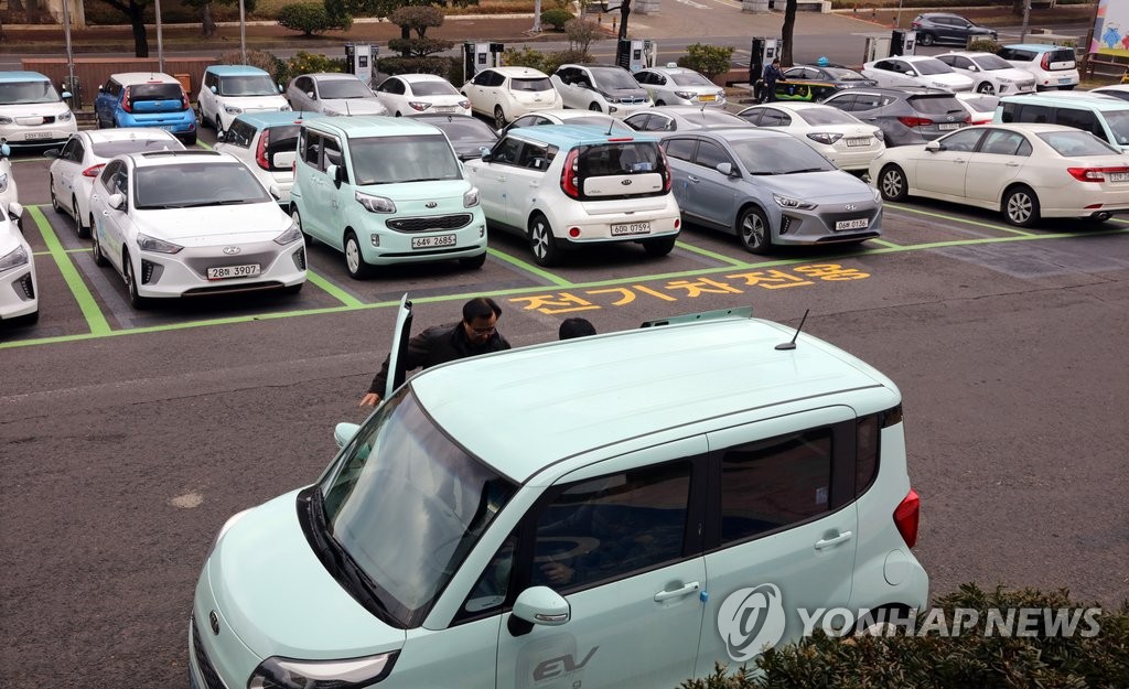제주도청 전기차 전용 주차장