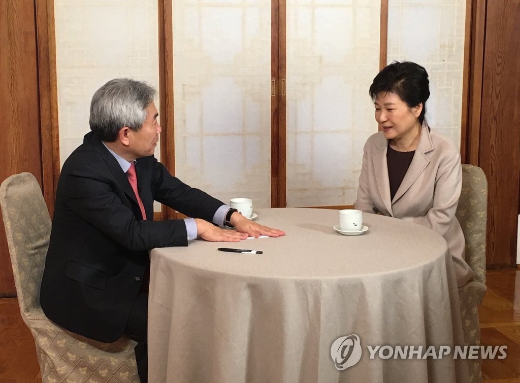 박 대통령, 탄핵 가결 후 첫 인터뷰