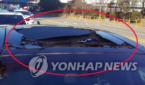 58층서 떨어진 콘크리트 차량 날벼락