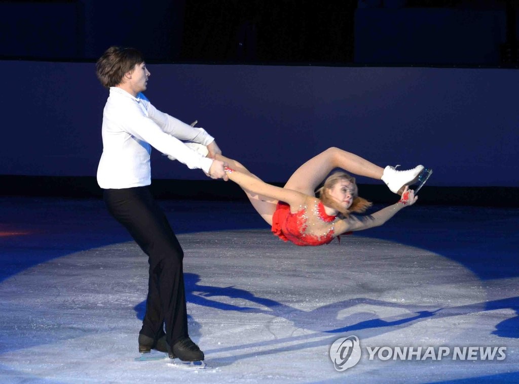 광명성절 맞이 백두산상국제피겨축전
