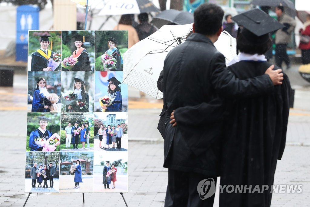 '예쁘게 찍어주세요'