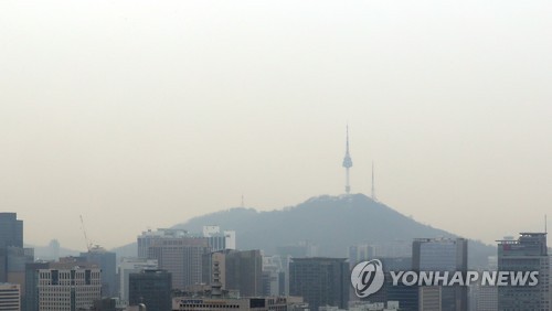 흐린 서울 하늘