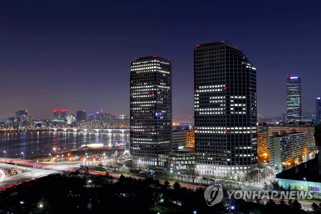 LG트윈타워 'G6' 점등광고 [연합뉴스 자료사진]