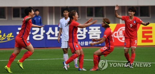 축하받는 장슬기