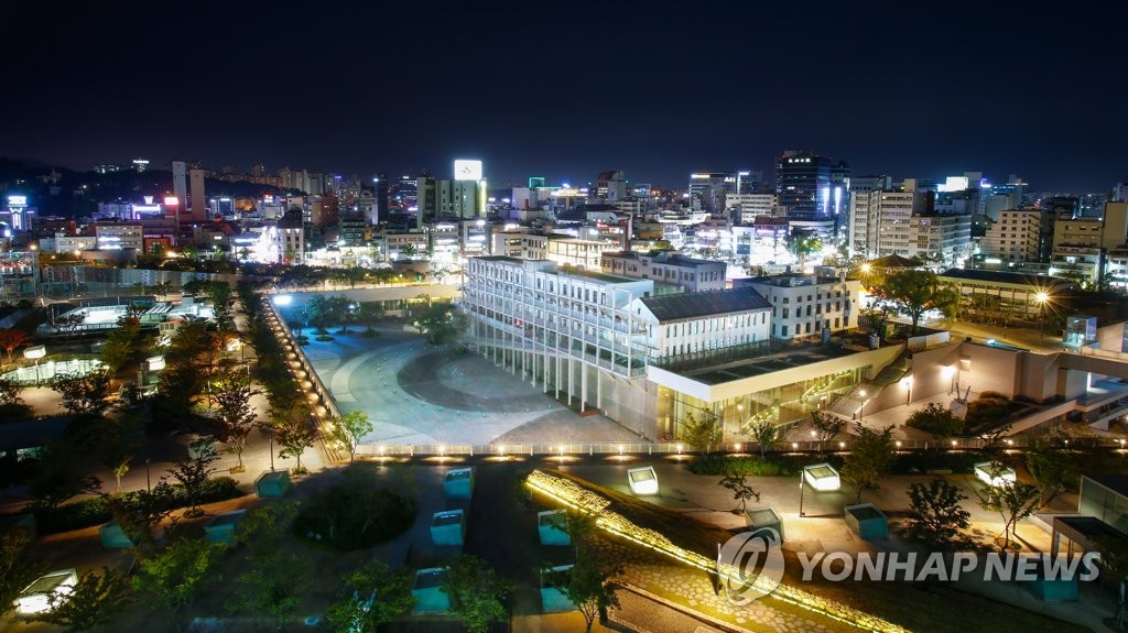 '달빛걸음' 펼쳐지는 옛 전남도청 일대