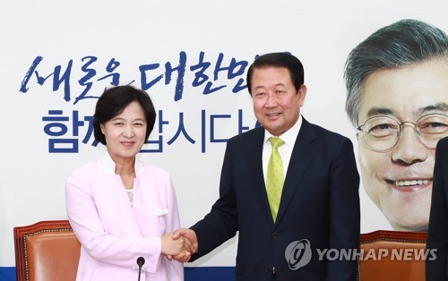 민주당 찾은 박주선 비대위원장