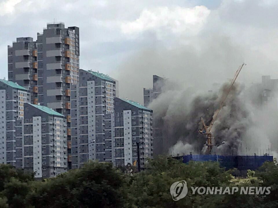경기도 동탄 상가건물 신축 공사장서 불