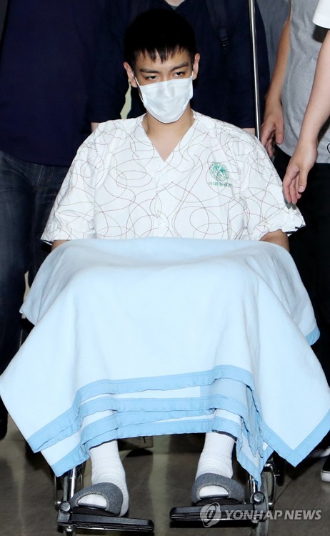 퇴원하는 탑