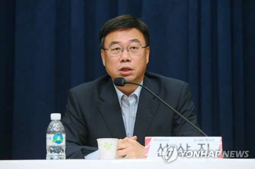 당대표 후보자 초청 토론회 참가한 신상진