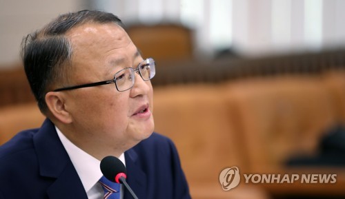 답변하는 한승희