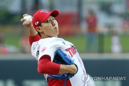 역투하는 정용운