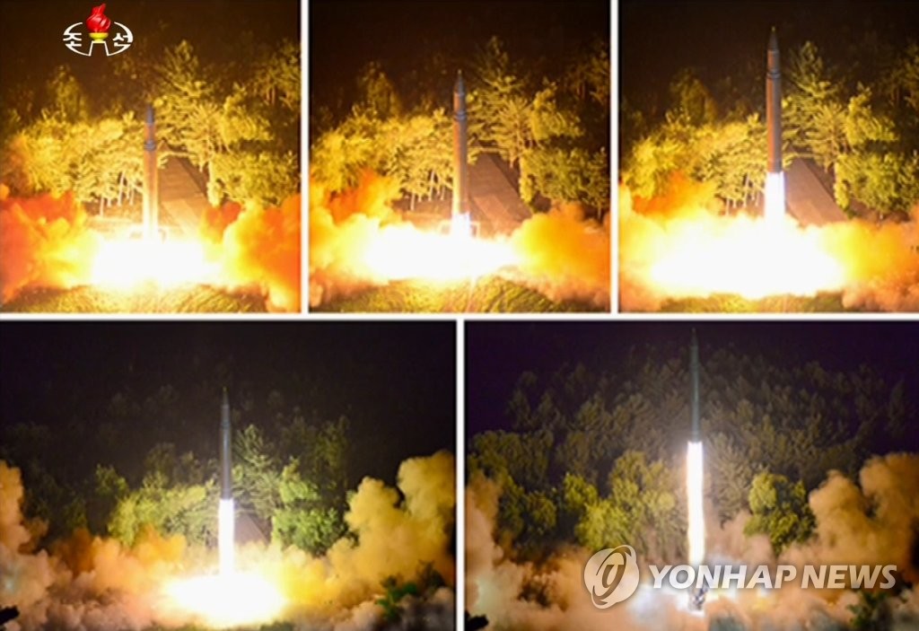 북한, '화성-14'형 2차 시험발사 영상 공개