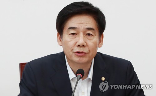 일과 후 카톡 금지 법안 대표 발의한 이용호 의원