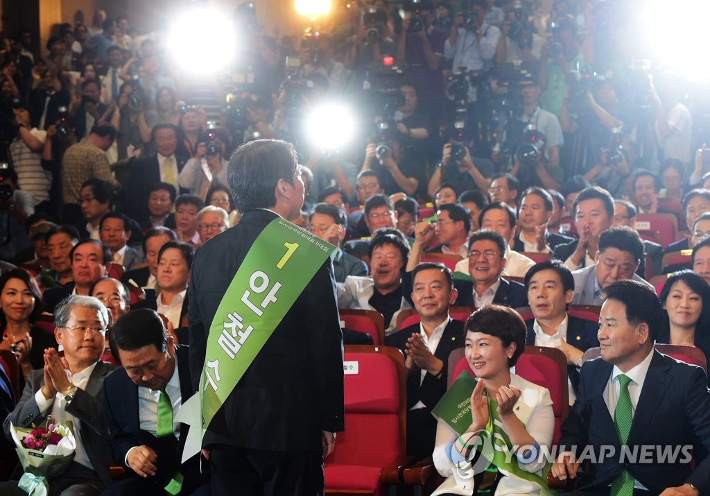 당선 인사하는 안철수 대표